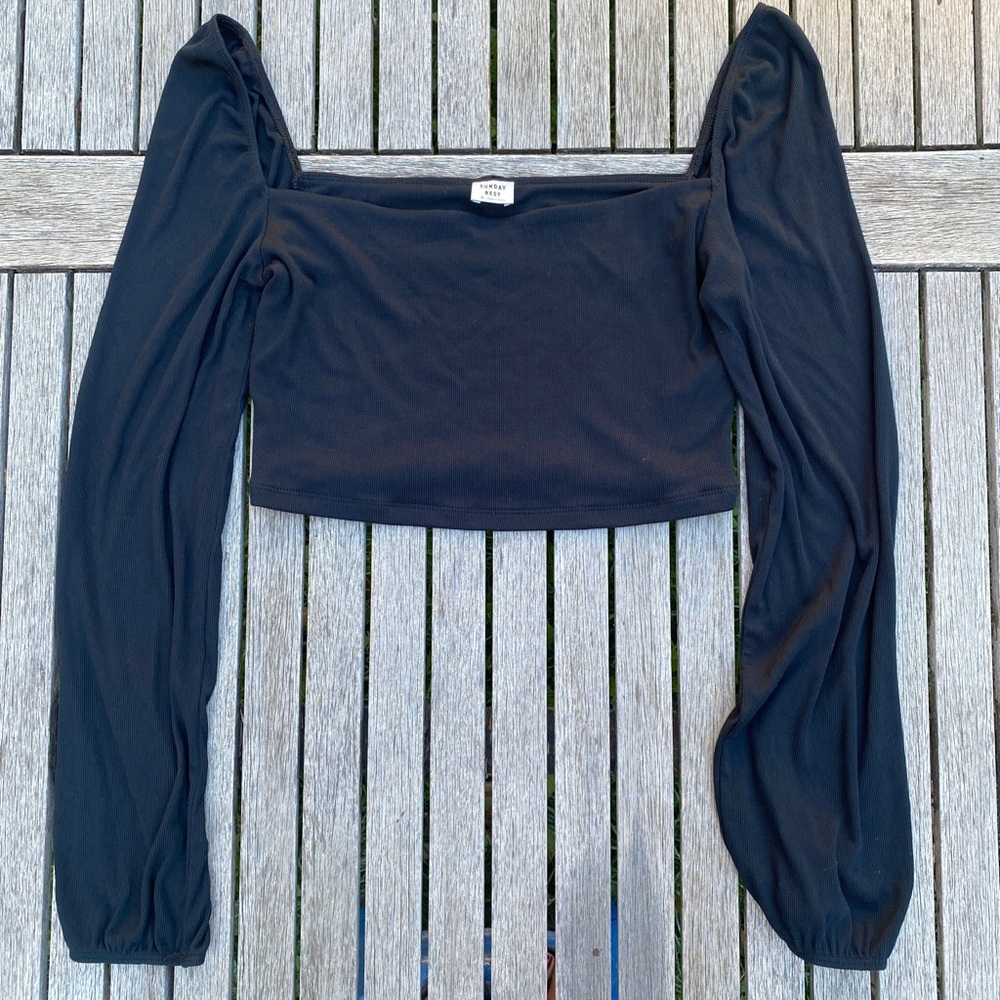 Sunday Best by Aritzia Belle Long Sleeve Crop Top — Size M